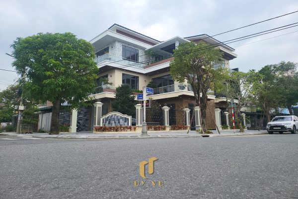 Biệt thự chị Quỳnh Anh