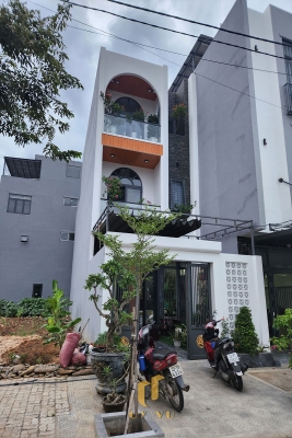 Nhà phố 3 tầng nhà anh Hà