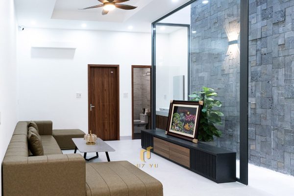 Khu vực phòng khách nhà chị Dung