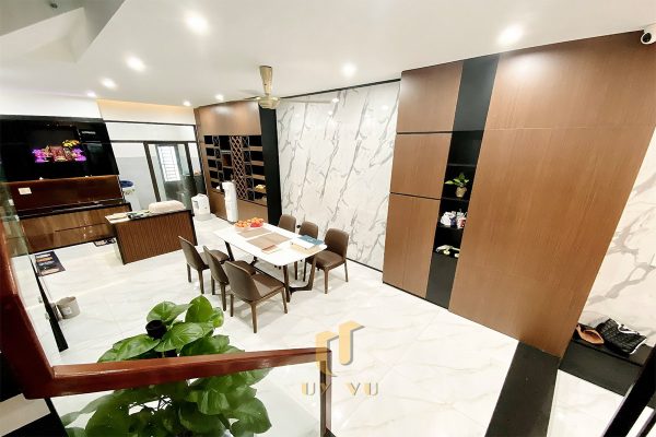 Nhà anh Quốc - Không gian bếp nhìn từ trên cao