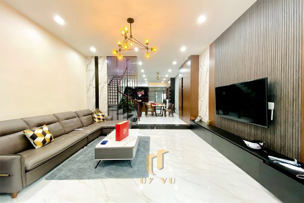 Nhà anh Quốc - Hình ảnh phòng khách gia đình