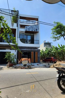 Thi công nhà chị My - Không gian hiện đại tại Hòa Xuân Nhà chị My Hòa Xuân - Mặt tiền nhìn từ xa