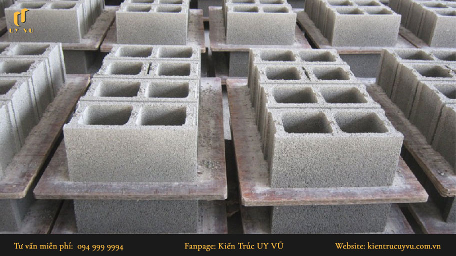 Những loại gạch xây nhà phổ biến và cách chọn gạch tốt để xây dựng Gạch bê tông với khả năng cách nhiệt và cách âm vượt trội.