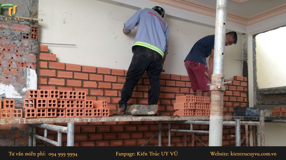Giai đoạn quan trọng trong trình tự thi công phần thô là xây tường