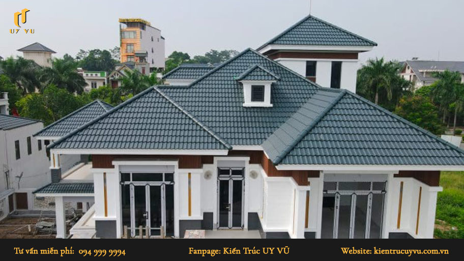 Nhà nên lợp ngói hay tôn? Hướng dẫn chọn loại mái phù hợp cho nhà ở Mái tôn có trọng lượng nhẹ hơn mái ngói nên công đoạn lắp đặt và thi công cũng dễ dàng hơn.