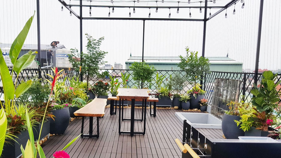 Gợi ý một số mẫu thiết kế sân thượng độc đáo và ấn tượng Lợi ích khi thiết kế sân thượng
