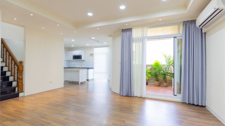 Khám phá xu hướng thiết kế nhà nhiều ánh sáng tiết kiệm năng lượng Bí quyết thiết kế nhà nhiều ánh sáng thông qua việc sử dụng các rèm cửa mỏng, nhẹ