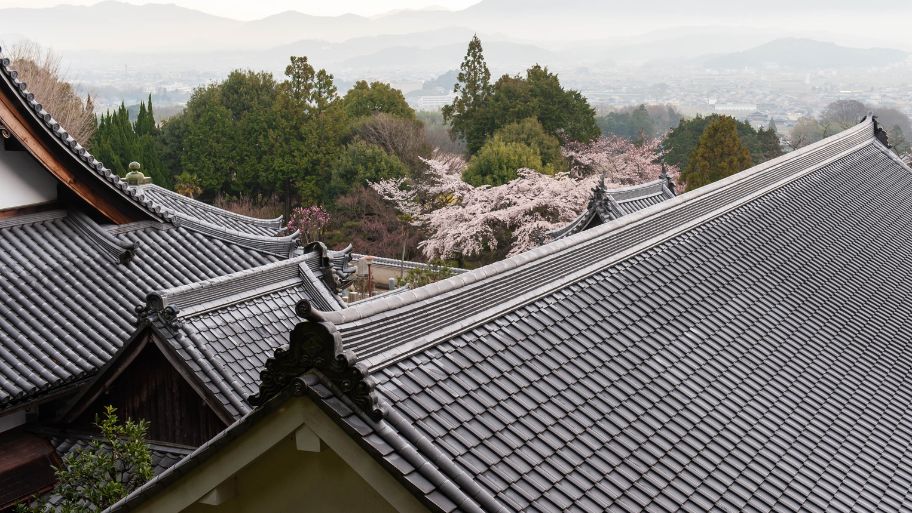 Mái nhà đơn giản kiểu Nhật thường có độ dốc vừa phải