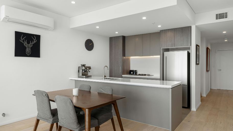 Cải tạo căn hộ cũ thành căn hộ cho thuê: Bí quyết đơn giản mà hiệu quả Thời gian cải tạo thường từ 2 tuần đến 2 tháng tùy vào mức độ công việc sửa chữa