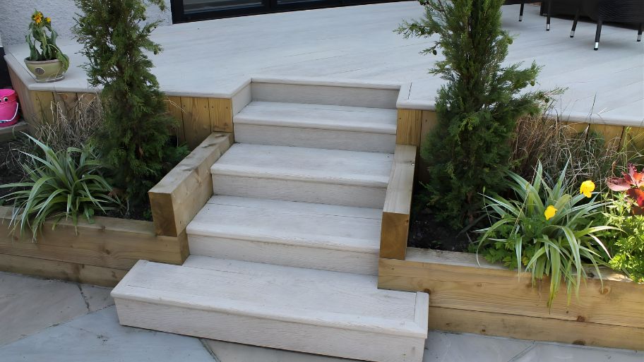 Thiết kế bậc tam cấp phong cách tối giản