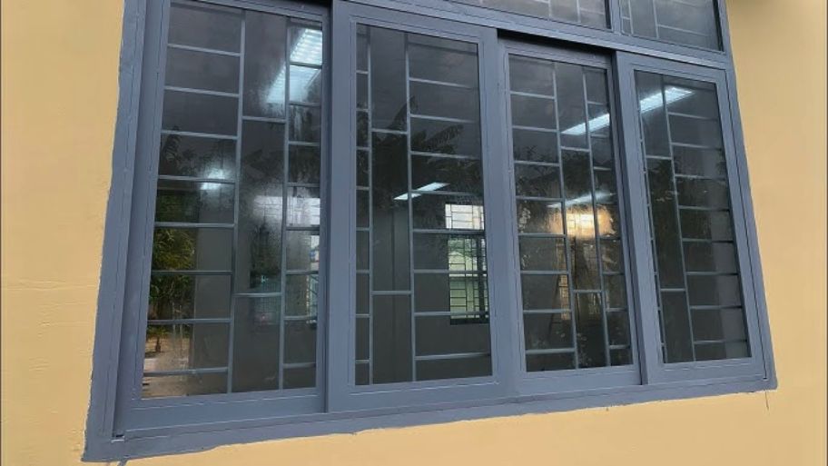 Mẫu cửa sổ bằng sắt chắc chắn