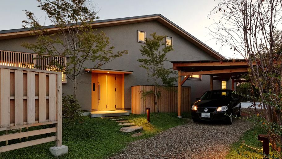 Top 5+ ý tưởng thiết kế nhà để xe máy phù hợp với không gian sống Tận dụng sân vườn để thiết kế nhà để xe máy