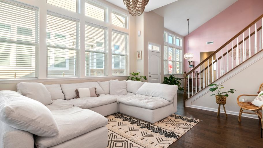 Hệ thống ánh sáng và thông gió cho cầu thang