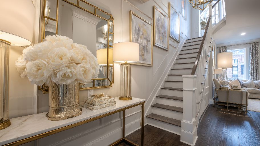 Thiết kế cầu thang cuối nhà sang trọng