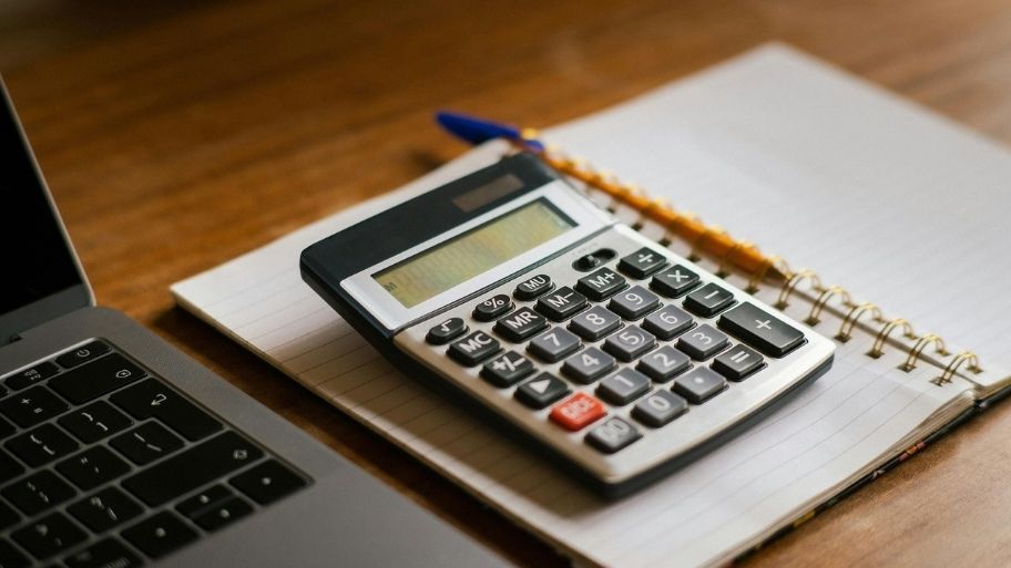 Giải pháp thiết kế nhà 1 trệt 1 lầu 4m ngang tối ưu công năng và thẩm mỹ Chi phí xây dựng nhà 1 trệt 1 lầu 4m ngang khoảng bao nhiêu?